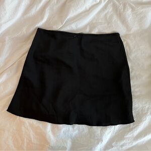 Brandy Melville Ciara Mini Skirt Black (New without Tag)